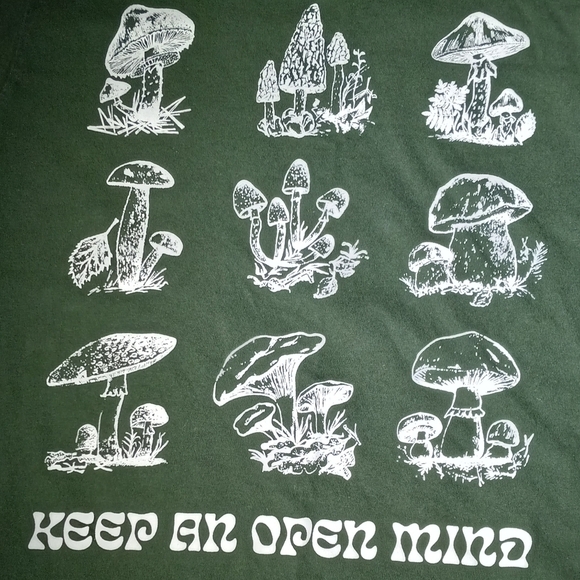Mushroom T-shirt Keep an open mind - Picture 2 of 3